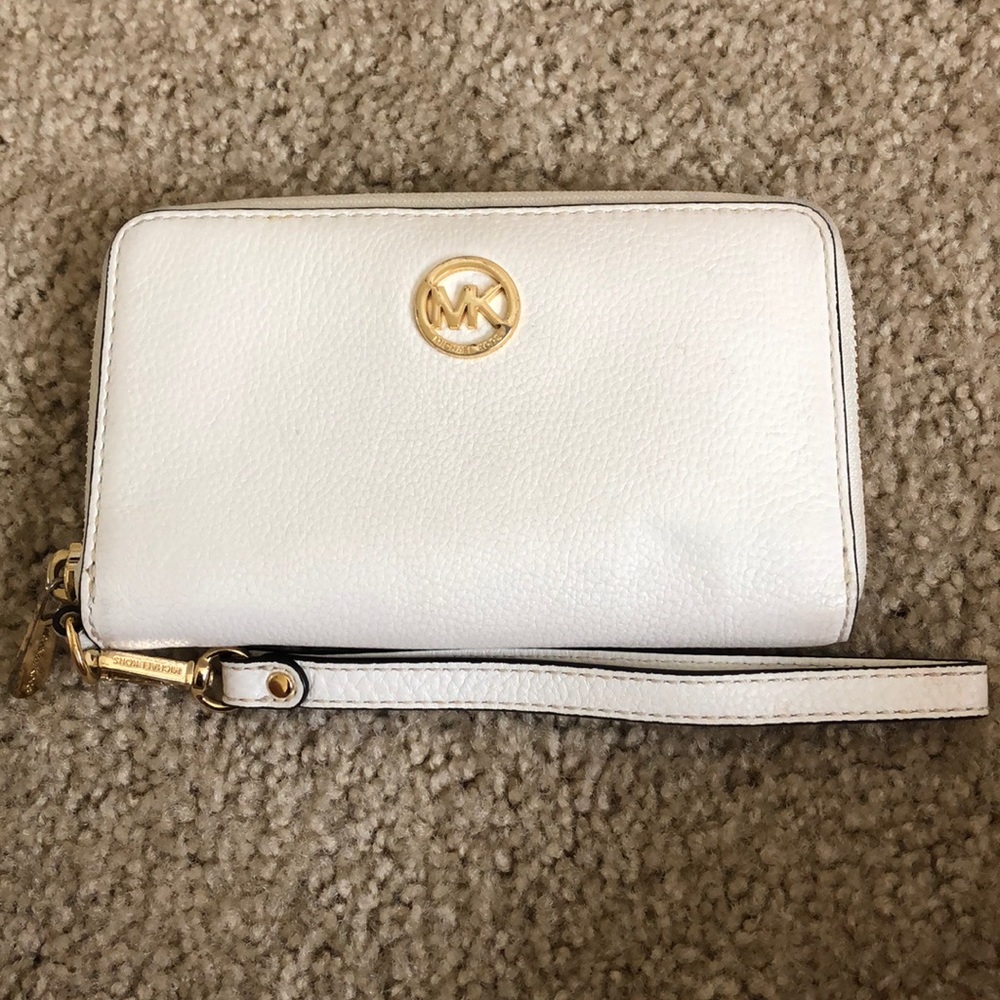 Michael Kors white wristlet / wallet